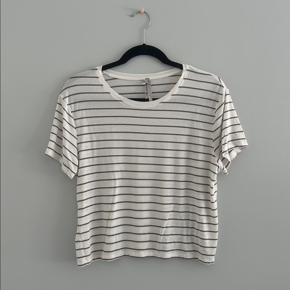 Striped White T-shirt XL